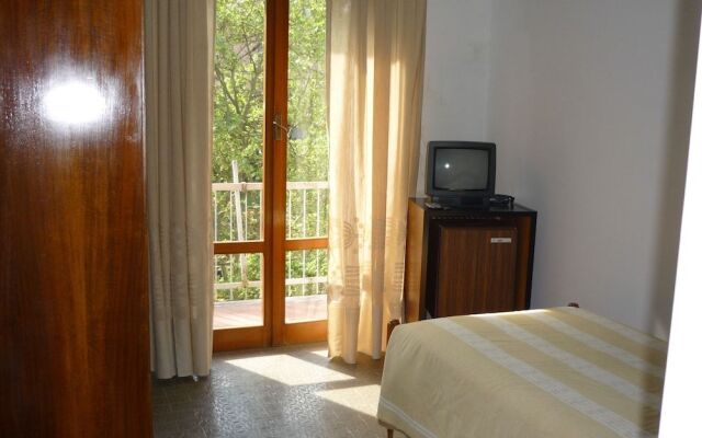 Albergo Hotel Farnese