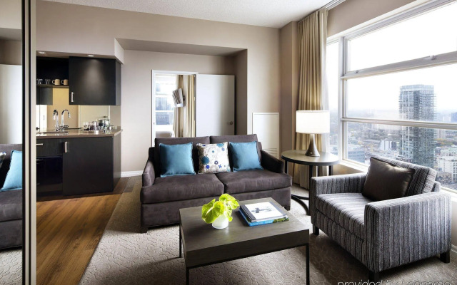 One King West Hotel & Residence