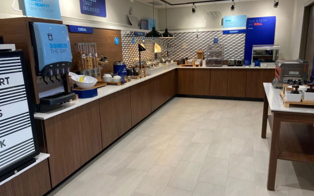 Holiday Inn Express & Suites Elyria by IHG
