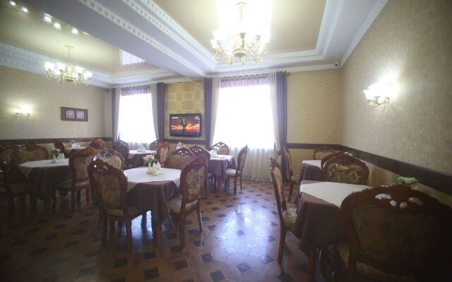 Grand Hotel
