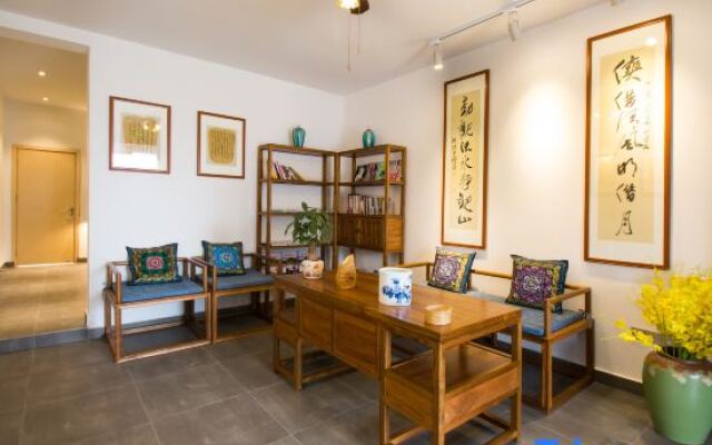 Qingli River Mountain Hotel (Yangshuo Xianggongshan Branch)