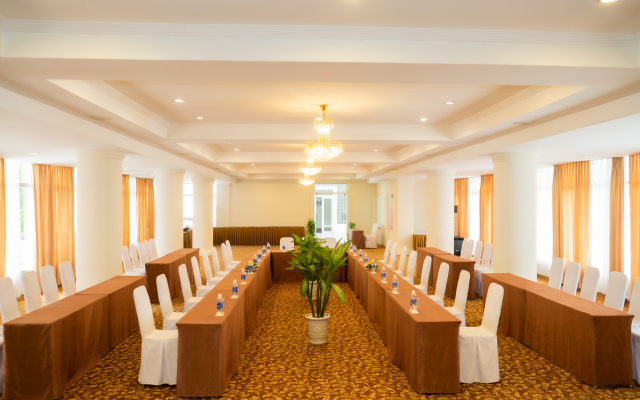 Century Riverside Hotel Hue