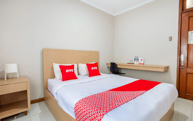 OYO 3819 Hotel Winotosastro