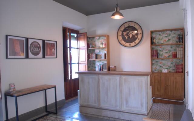 La Perla Granada Suites