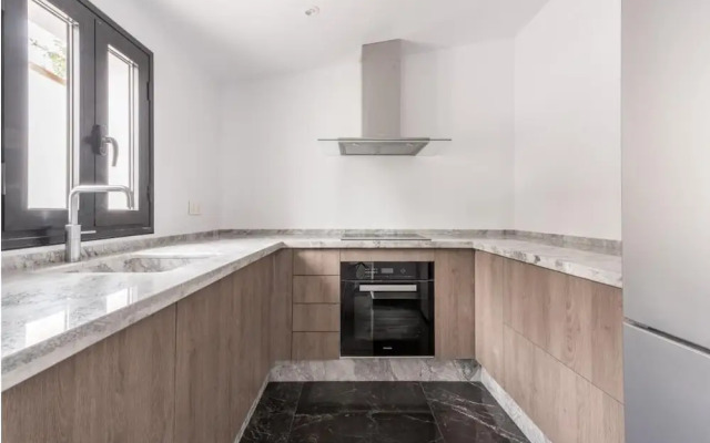 Magnificent And Modern Decorated Villa