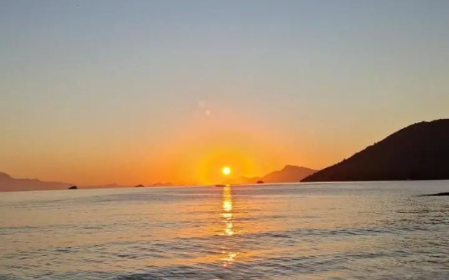 Suite No Centro Vila Do Abraao