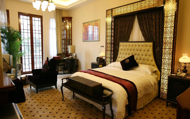 The Mansion Hotel