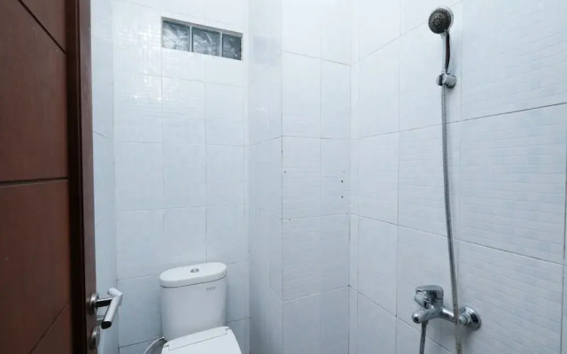 Bee M Guesthouse by OYO Rooms