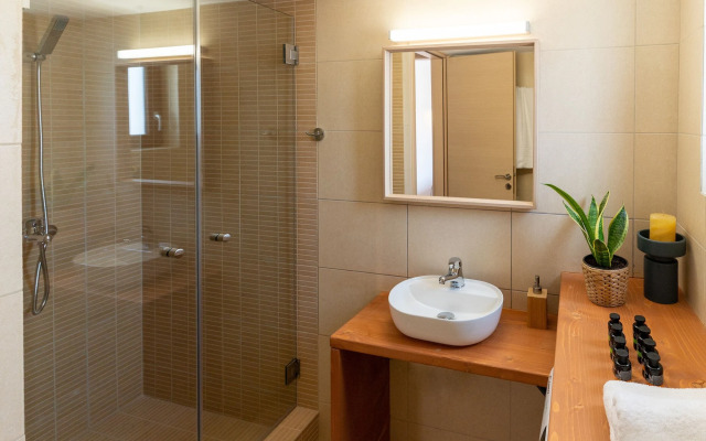 Syra Suites