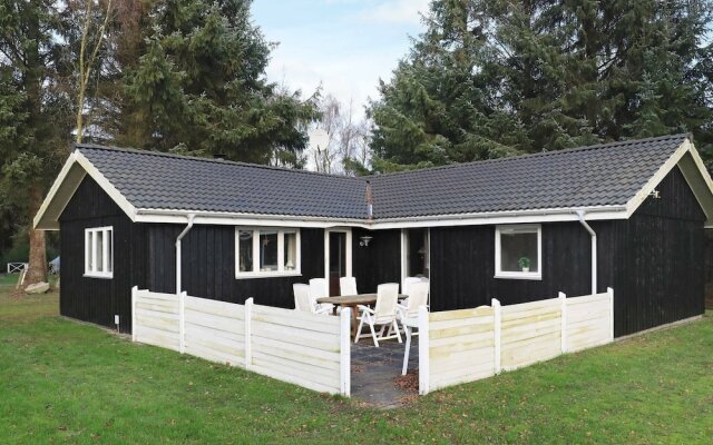 Luring Holiday Home in Nordjylland near Sea
