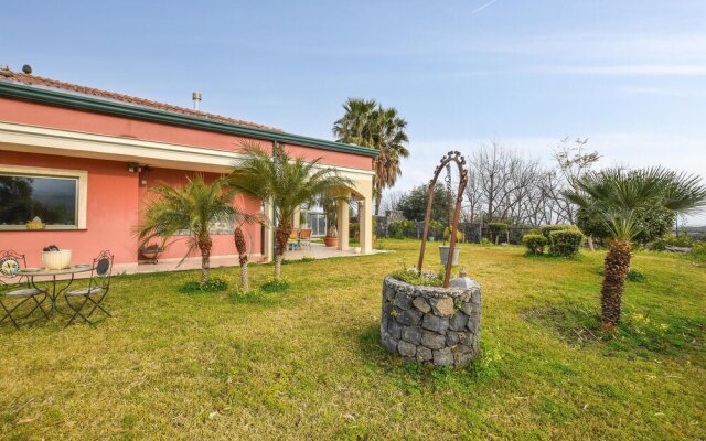 Amazing Home in Calatabiano With Outdoor Swimming Pool, Wifi and 5 Bedrooms