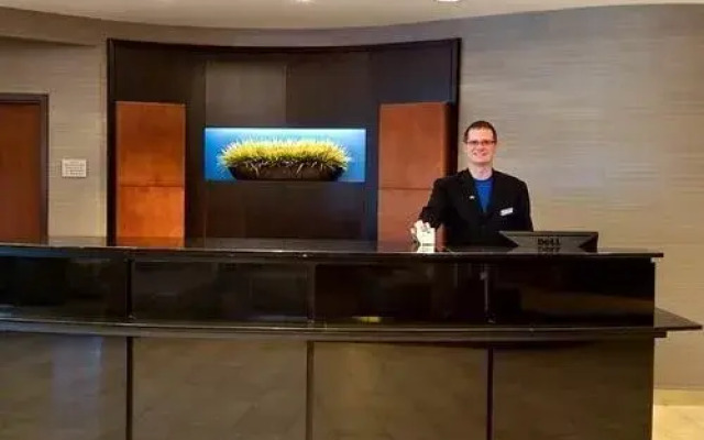 Courtyard Madison East