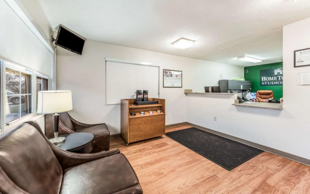 HomeTowne Studios Cincinnati - Sharonville