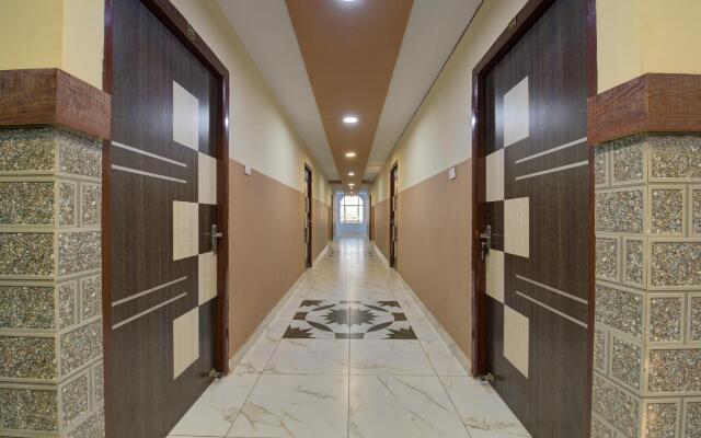 OYO 9658 Hotel Madhuram