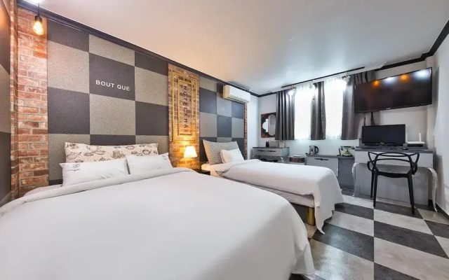 Gongju Khai Hotel
