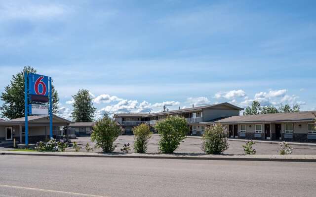 Motel 6 Fort Nelson, BC