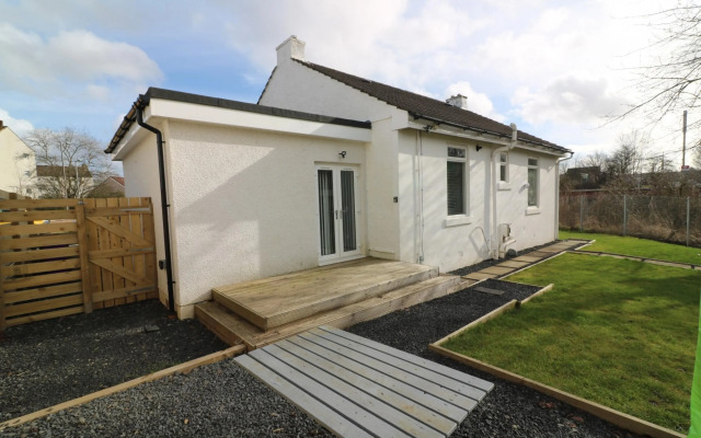 Railway Cottage - Maryhill