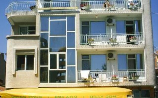 White House Hotel