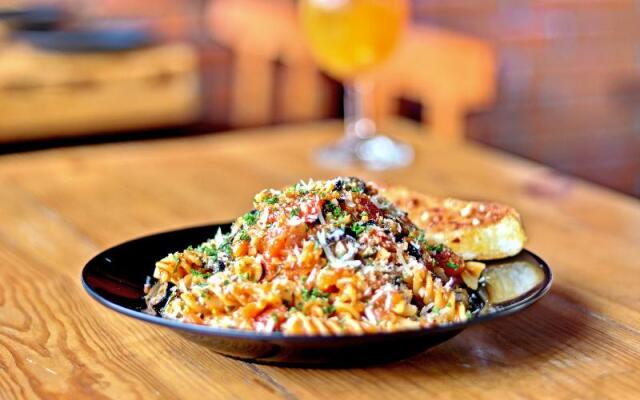 Capital O 33450 Hotel La Prosperite