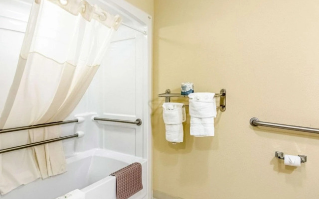 Quality Inn Burkeville Hwy 360 & 460