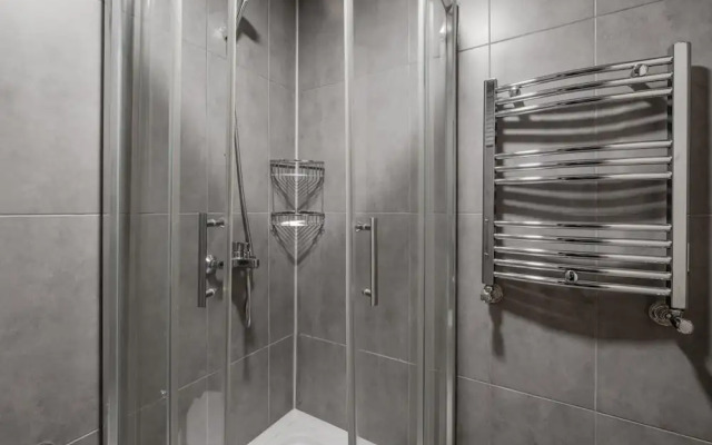 Modern Residence Studio Flat w Balcony in Bagcilar