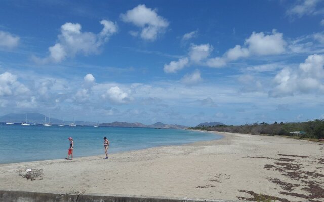 Pinneys Beach Hotel Nevis