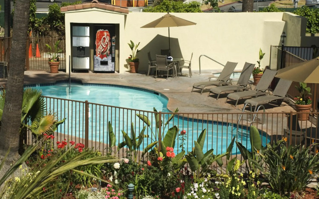 Hotel Iris - San Diego