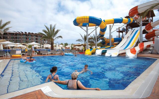 Quattro Beach Spa & Resort Hotel