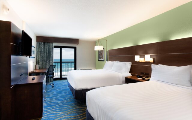 Holiday Inn Express & Suites Oceanfront, an IHG Hotel