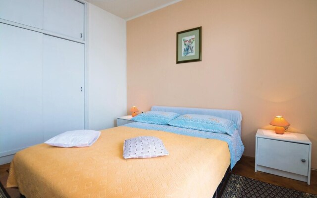 Stunning Apartment in Lukovo Sugarje With 3 Bedrooms, Wifi and Outdoor Swimming Pool