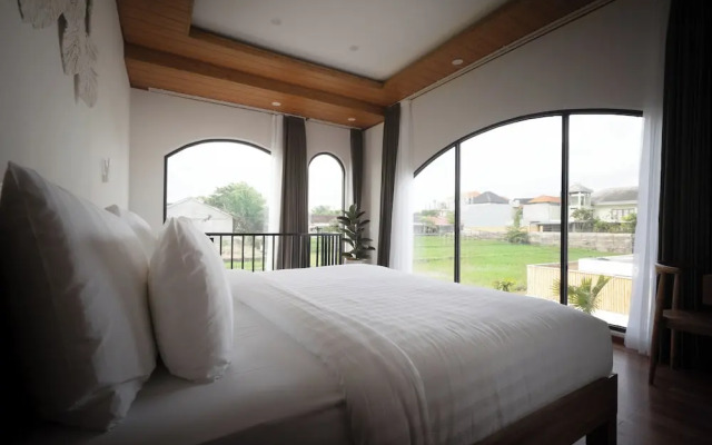 1BR Private Pool Villa Rice Field View