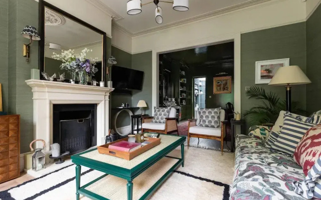 Westover Road III by Onefinestay