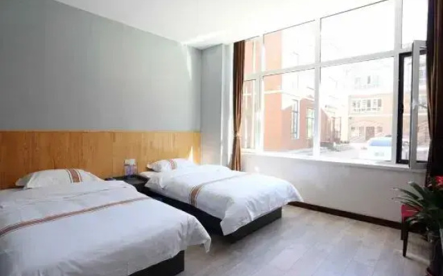 Huagang Hotel