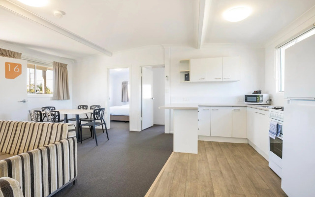 Nightcap at Golden Beach Tavern