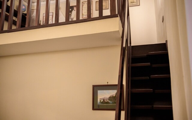 Via Correra 46 in Napoli