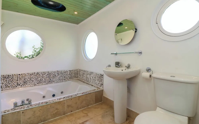 Bay Tree Lodge 35