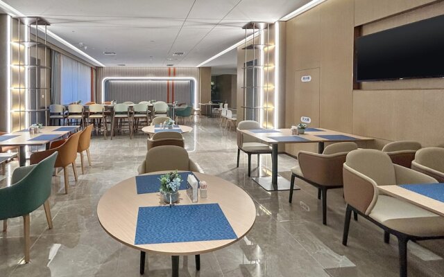 Holiday Inn Express Dangdong City Center by IHG