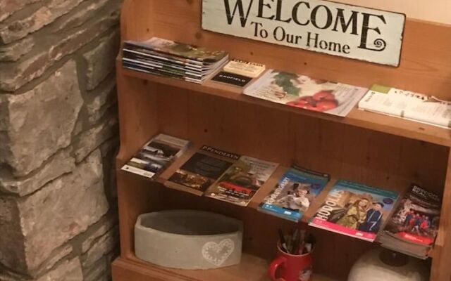 Deri-Down Guest House