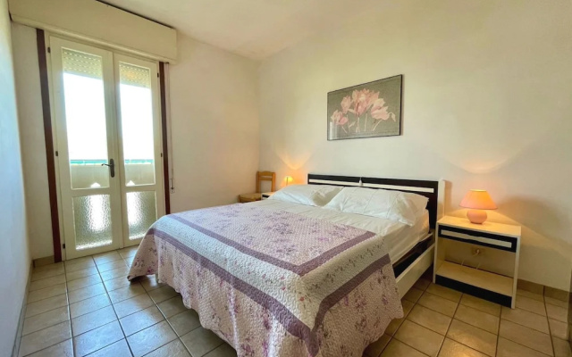 Relax in our Seaview Flat