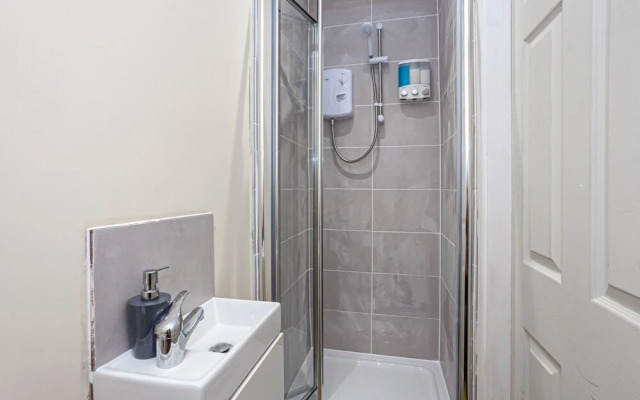 Captivating 5-bed House in Horwich Bolton