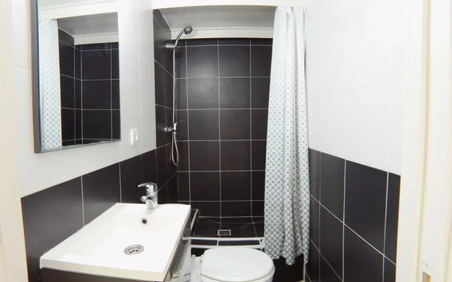 Dúplex con puerta a la calle cercano a Cuatro Caminos