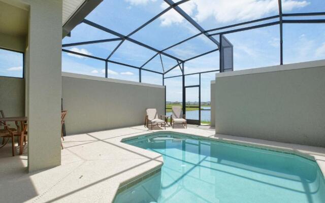 Storey Lake-5 Bedroom Townhouse w/Splashpool-1617ST