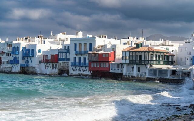 Little Venice Cosy House Above the Waves