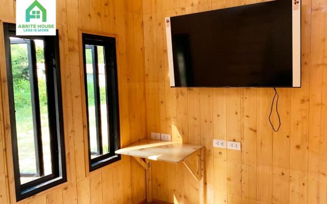 "tiny House on Koh Lanta Only 2 Mins Walk to the Beach"