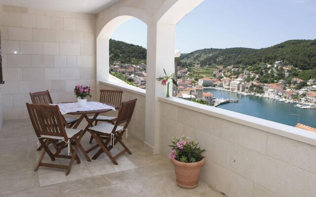 Apartments Pucisca