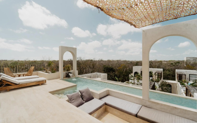 Villa Torana 4br/8pp Private Pool Rooftop Security