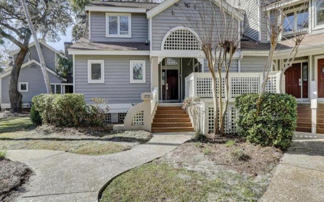 7611 Huntington Villas