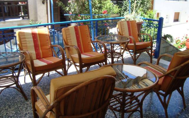 Vakhos Hotel