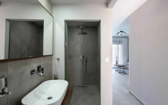 Euphoria Club 5 by Halkidiki Villas