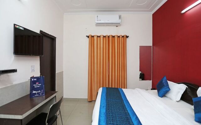 OYO 9530 Hotel Naval Residency